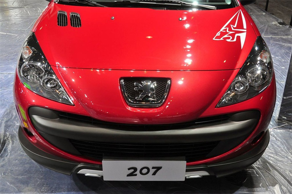 2013款标致207 CROSS 1.6L手动驭乐型