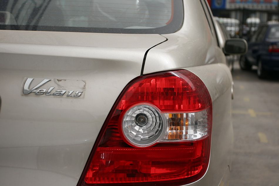 天津一汽威乐尾灯