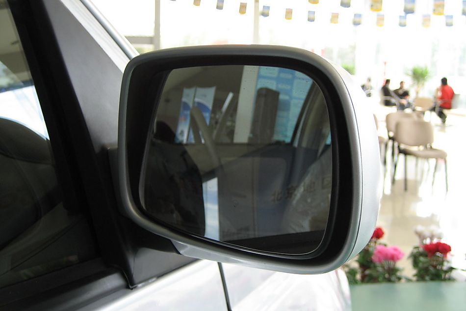 天津一汽新威乐外观