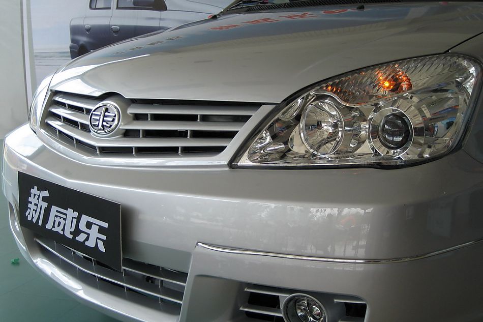 天津一汽新威乐外观