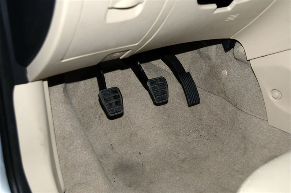 海马M3 2013款 1.5L MT 精英型 空间