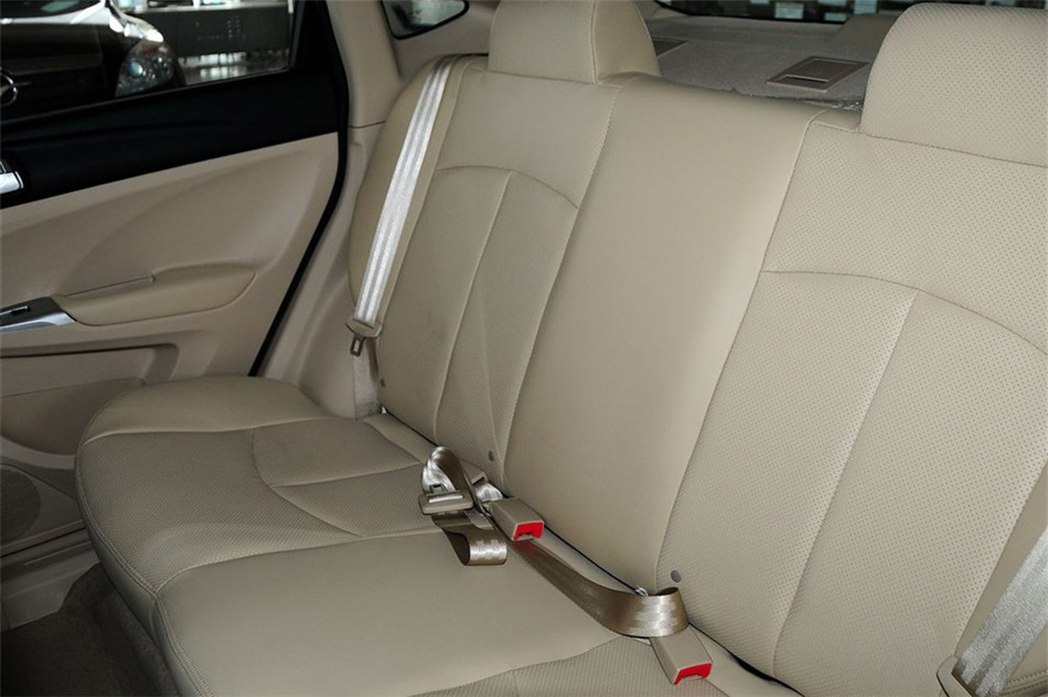 海马M3 2013款 1.5L MT 精英型 空间