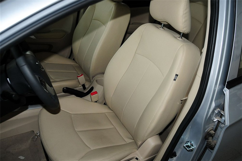 海马M3 2013款 1.5L MT 精英型 空间