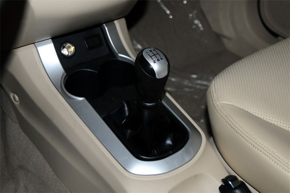 海马M3 2013款 1.5L MT 精英型 内饰