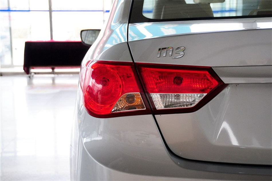 海马M3 2013款 1.5L MT 精英型 细节