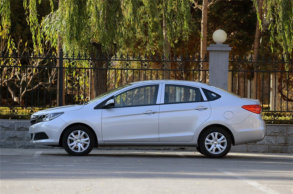 2014款海马M3 1.5L CVT精英型