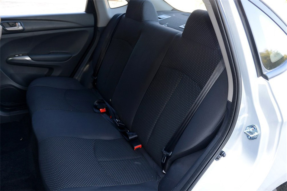 2014款海马M3 1.5L CVT精英型