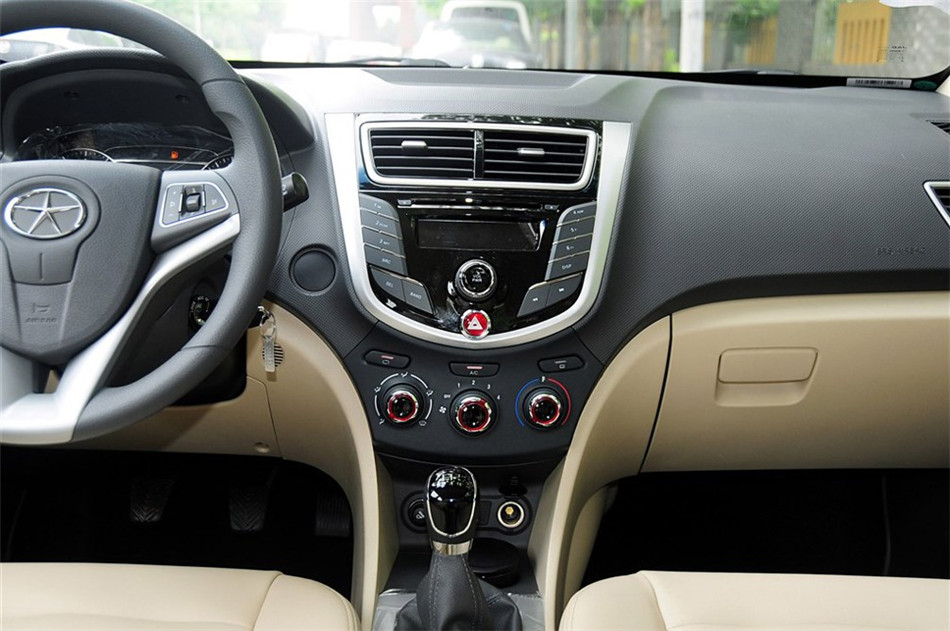 2013款和悦A30 1.5L手动豪华型