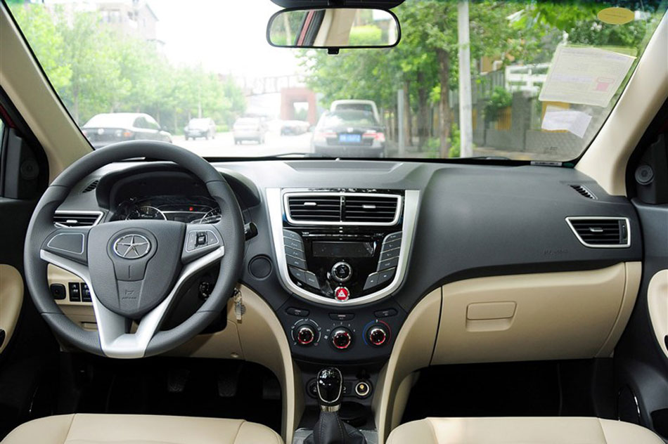 2013款和悦A30 1.5L手动豪华型