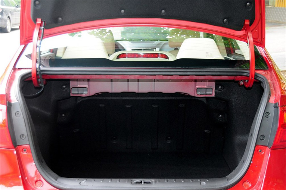 2013款和悦A30 1.5L手动豪华型