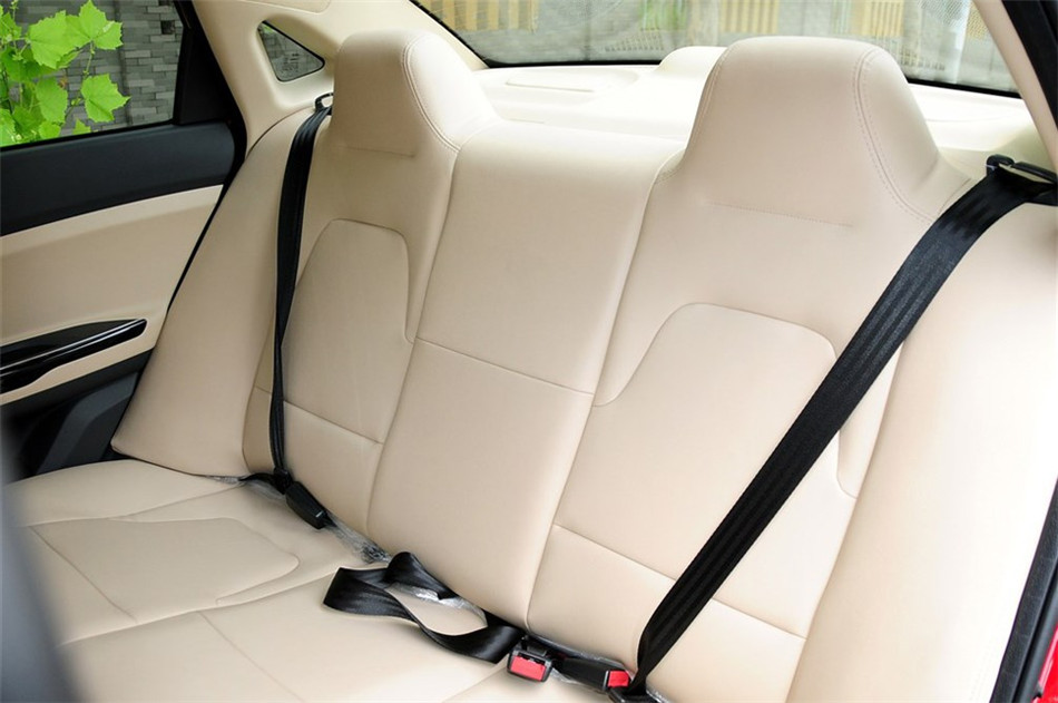 2013款和悦A30 1.5L手动豪华型