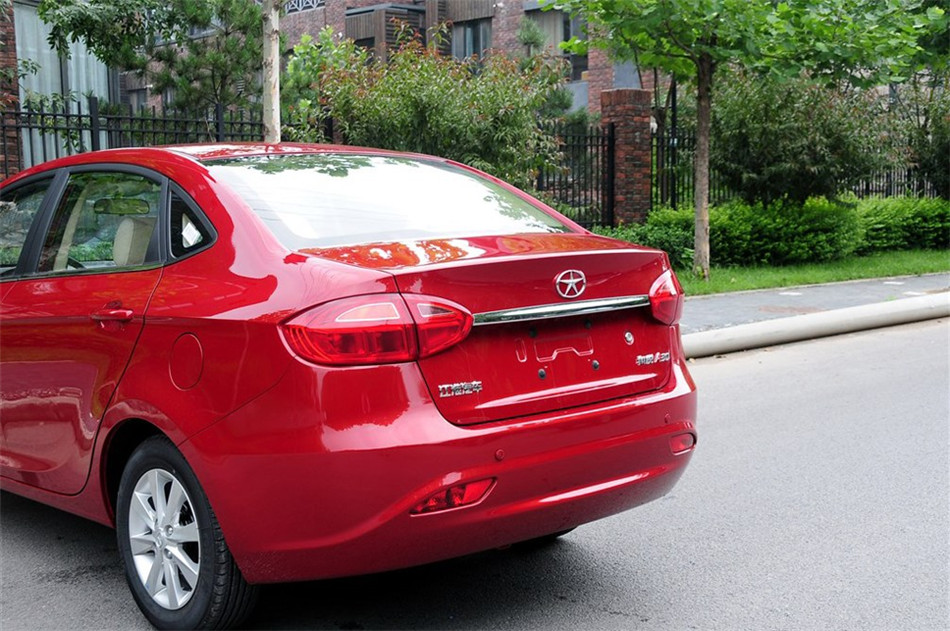 2013款和悦A30 1.5L手动豪华型