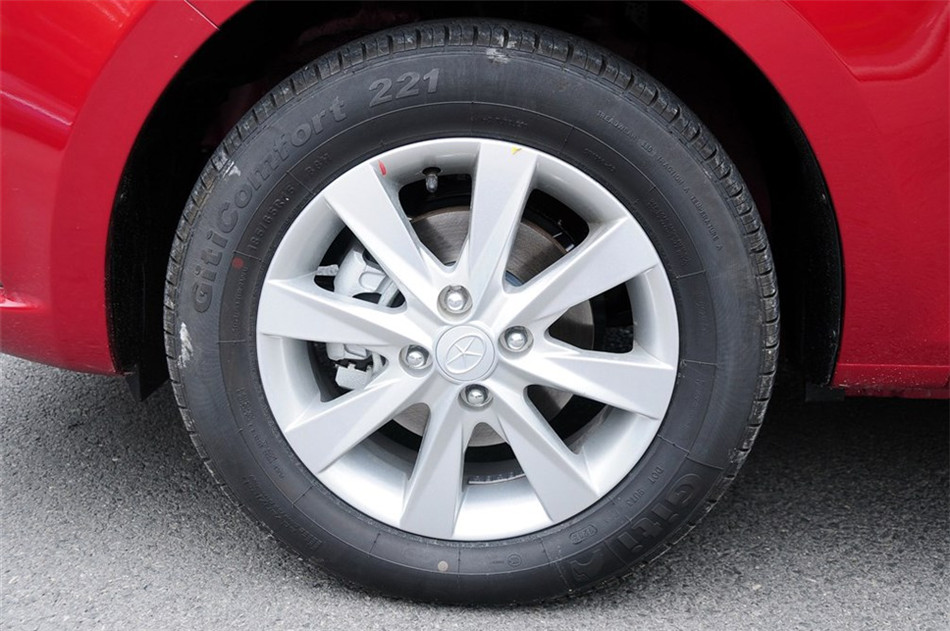 2013款和悦A30 1.5L手动豪华型