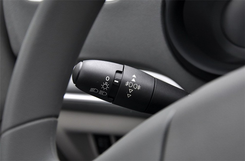 2013款 1.6THP AT 劲智版