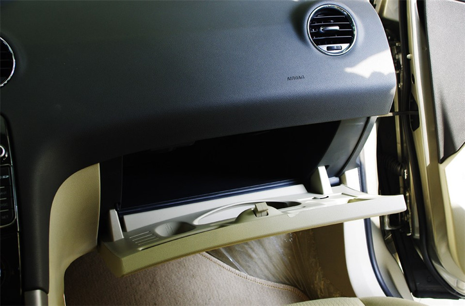 2013款 1.6THP AT 劲智版