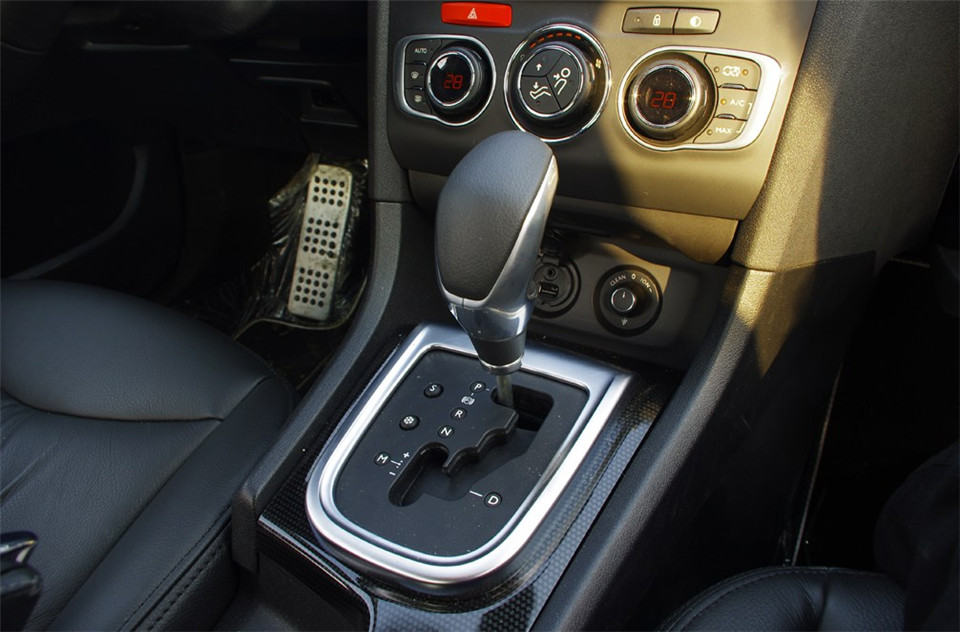 2013款 1.6THP AT 劲智版