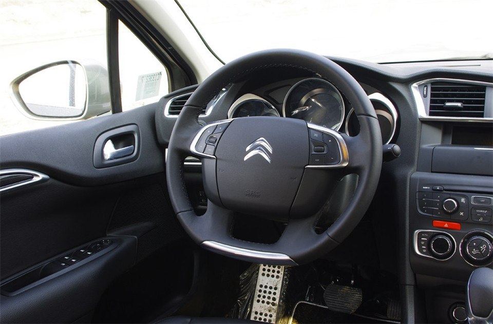 2013款 1.6THP AT 劲智版