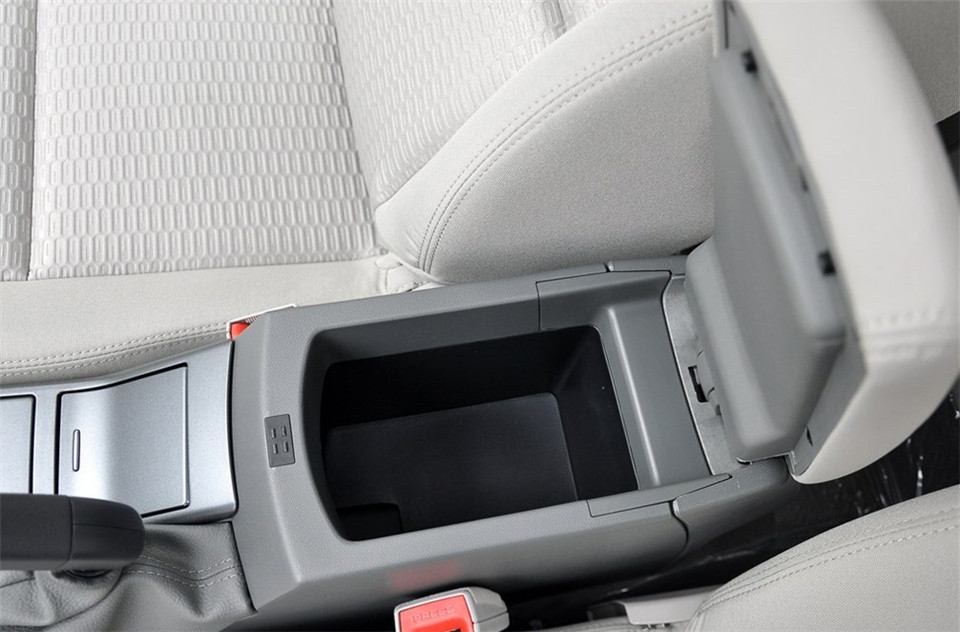 2013款 1.6THP AT 劲智版