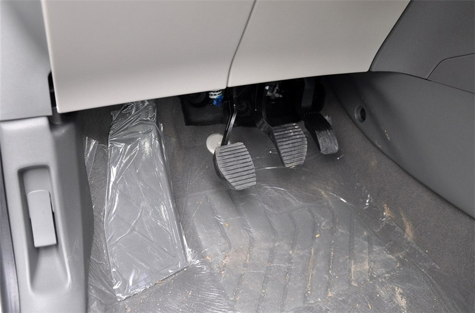 2013款 1.6THP AT 劲智版