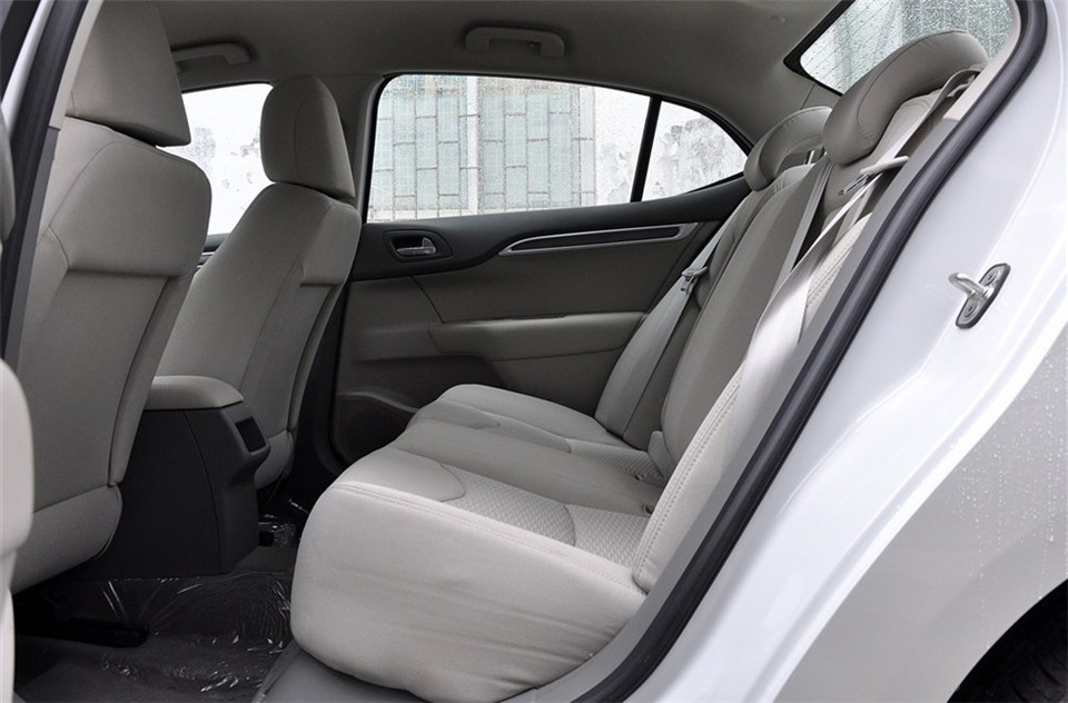 2013款 1.6THP AT 劲智版