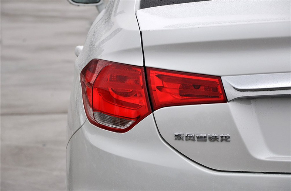 2013款 1.6THP AT 劲智版