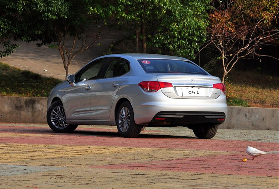 2014款雪铁龙C4L 1.8L手动智驱版劲智型