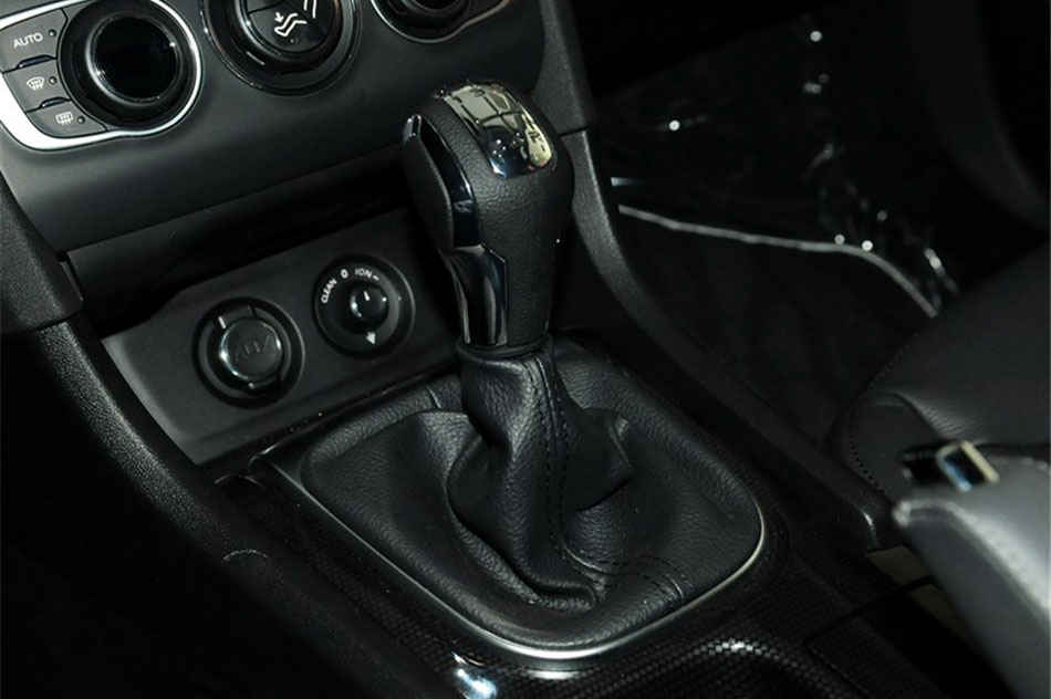 2014款雪铁龙C4L 1.8L手动智驱版劲智型