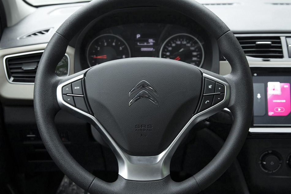 2019款 230THP 自动领先型 内饰