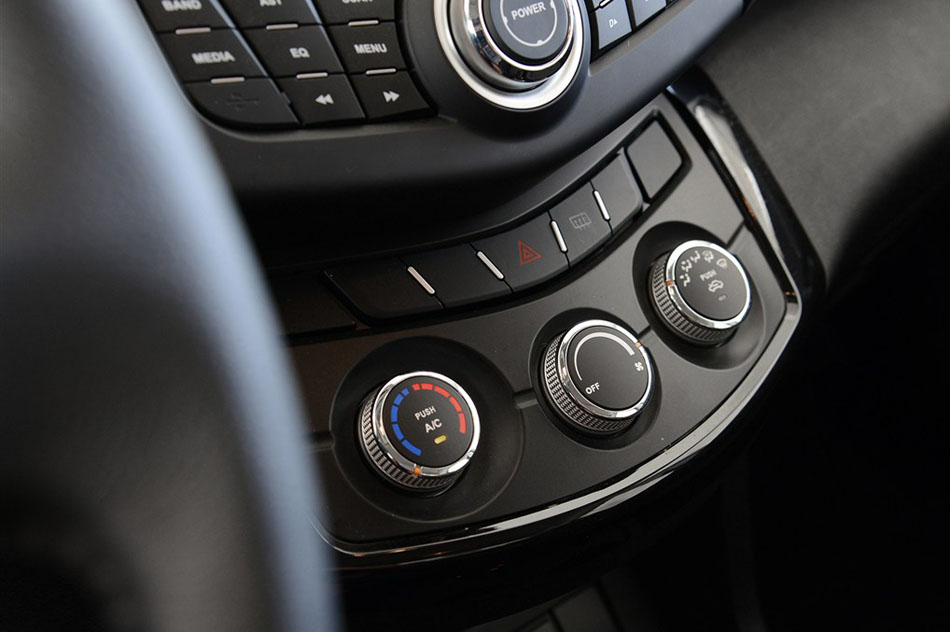 2014款 2.0T 自动创领版 内饰