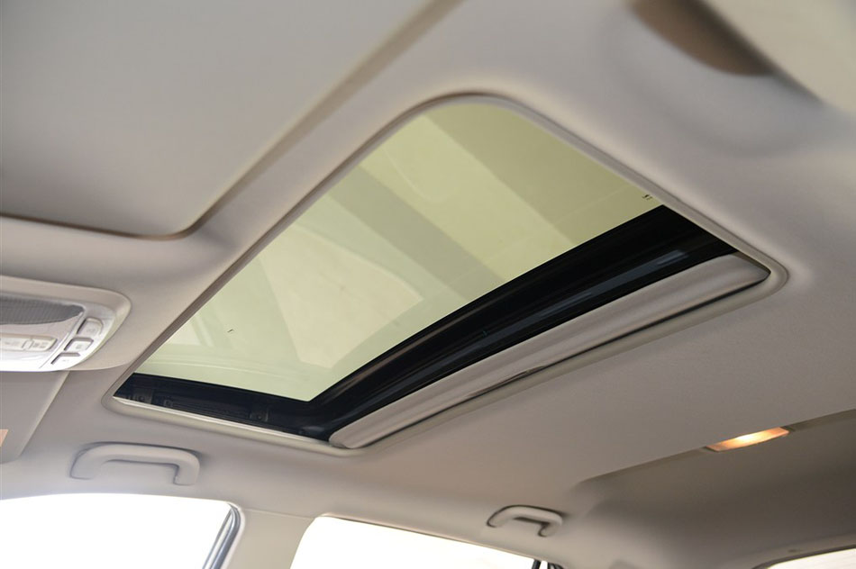 2014款 2.0T 自动创领版 座椅空间