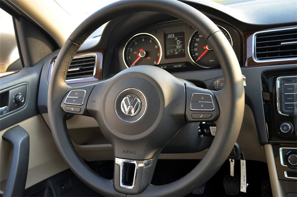 2013款 新桑塔纳 1.6L 手动豪华版