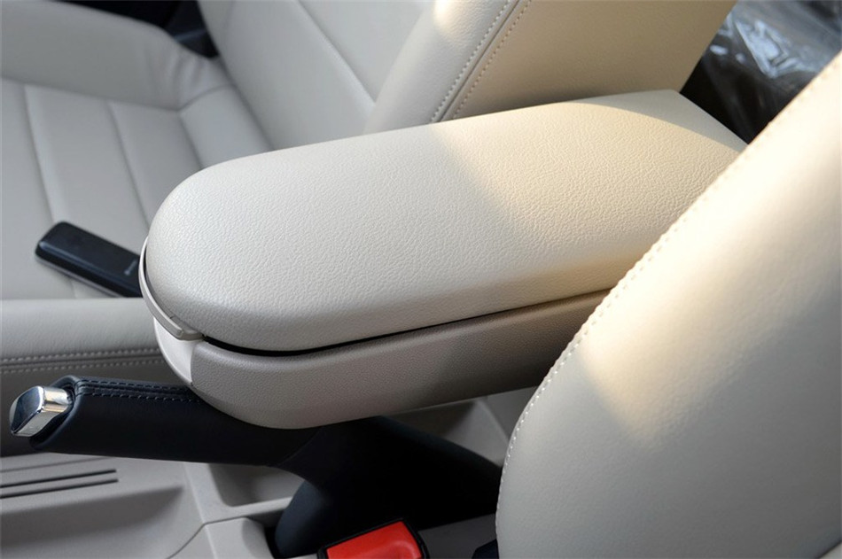 2013款 新桑塔纳 1.6L 手动豪华版