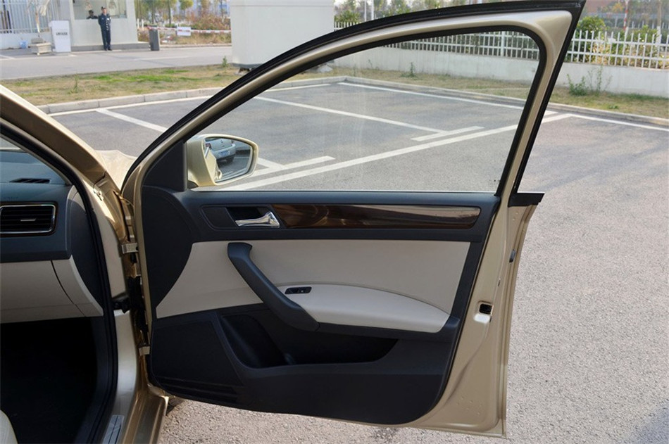 2013款 新桑塔纳 1.6L 手动豪华版