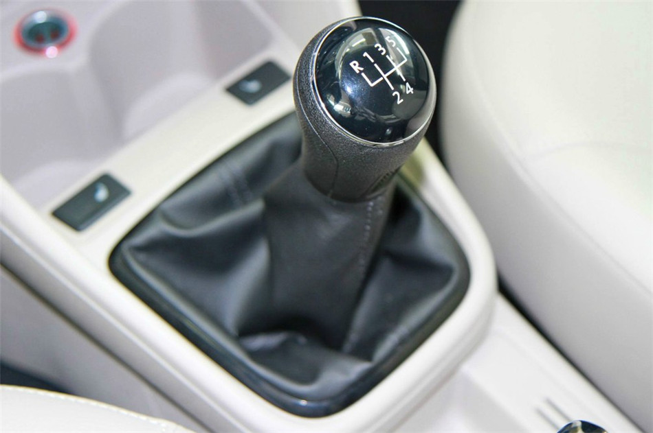 2013款 新桑塔纳 1.4L 手动舒适版