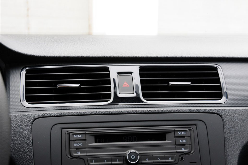 2015款 1.6L 自动风尚版 内饰