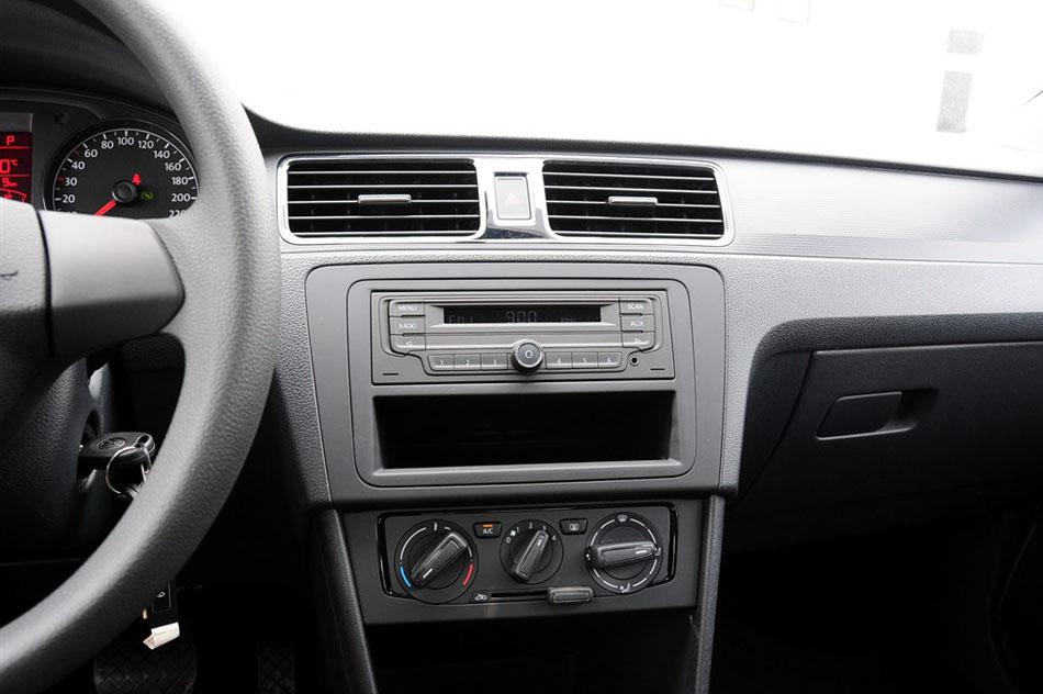 2015款 1.6L 自动风尚版 内饰