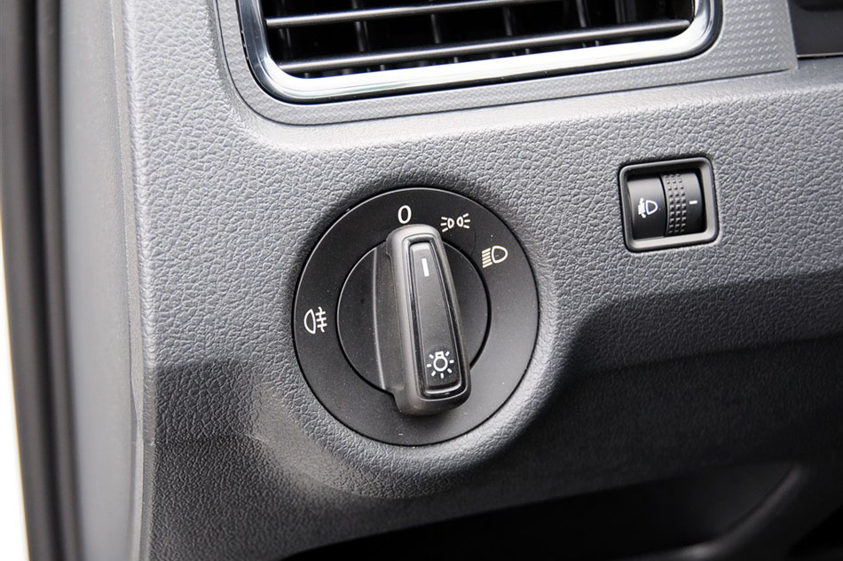 2015款 1.6L 自动风尚版 内饰