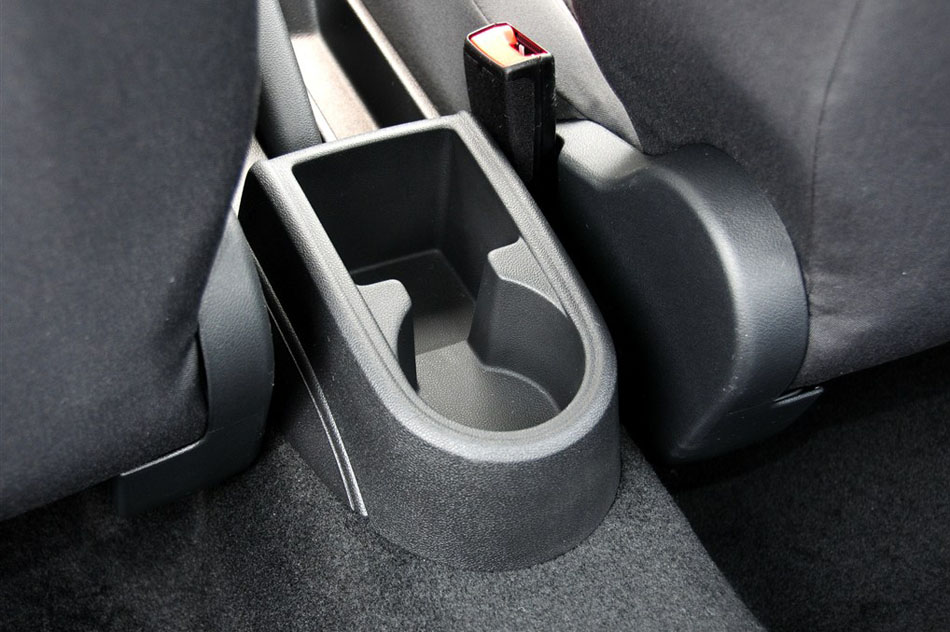 2015款 1.6L 自动风尚版 座椅空间