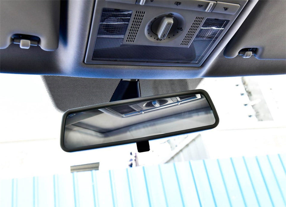 2016款 1.6L 自动豪华版 座椅空间