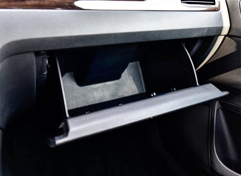 2016款 1.6L 自动豪华版 内饰功能