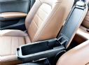 2016款 1.6L 自动豪华版 座椅空间