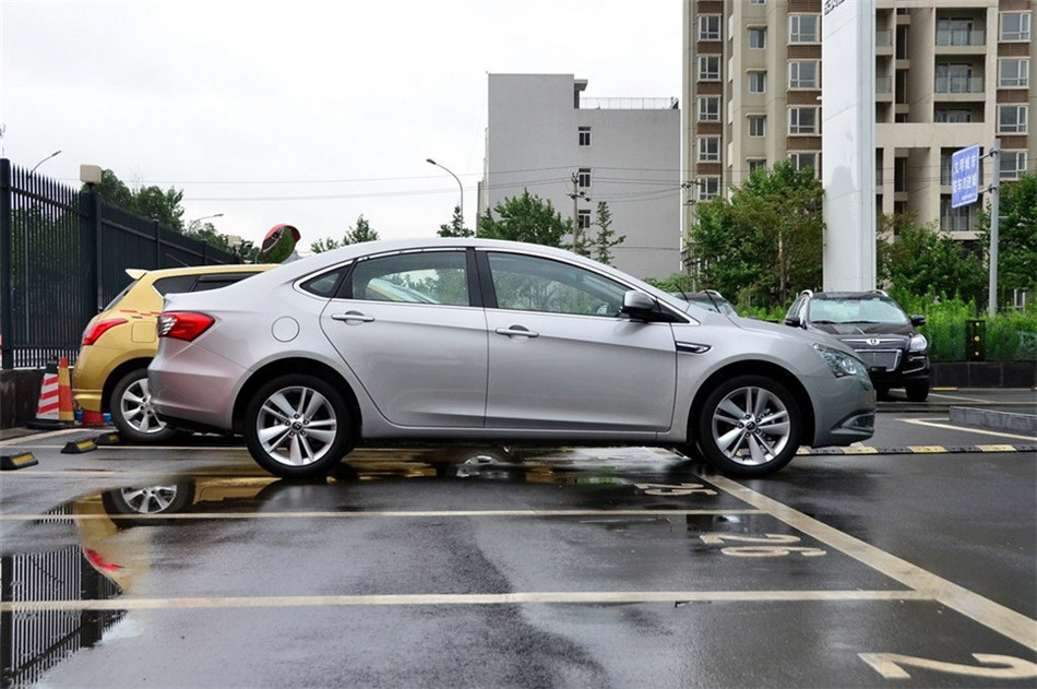 2013款纳智捷S5基本型