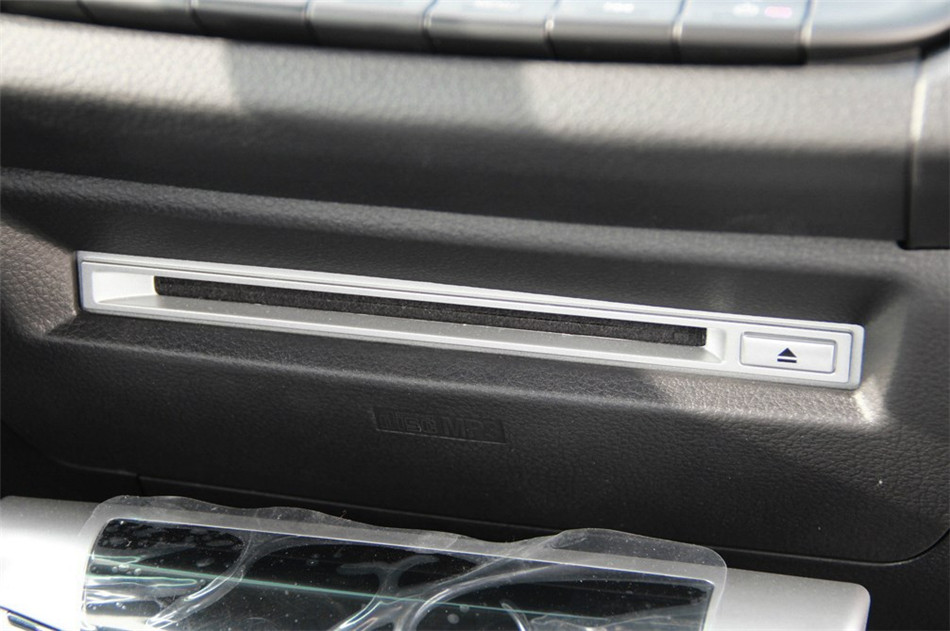 2014款 荣耀导航版1.8T自动豪华型 内饰