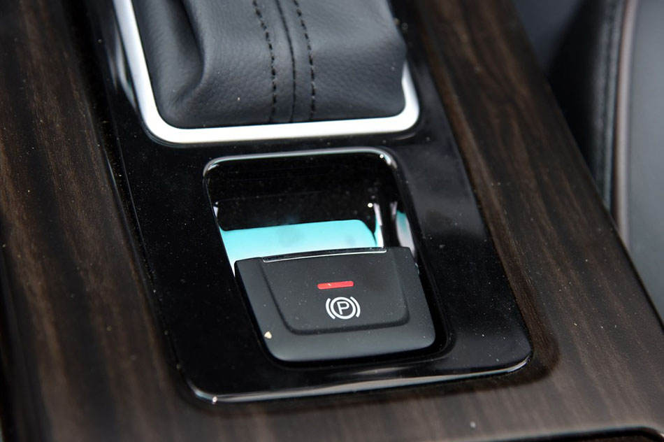 2015款 1.8T 自动旗舰型 内饰