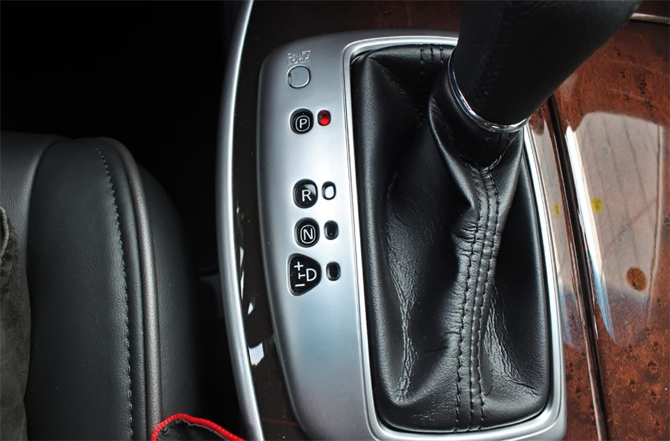 JX35 3.5L CVT 两驱卓越版