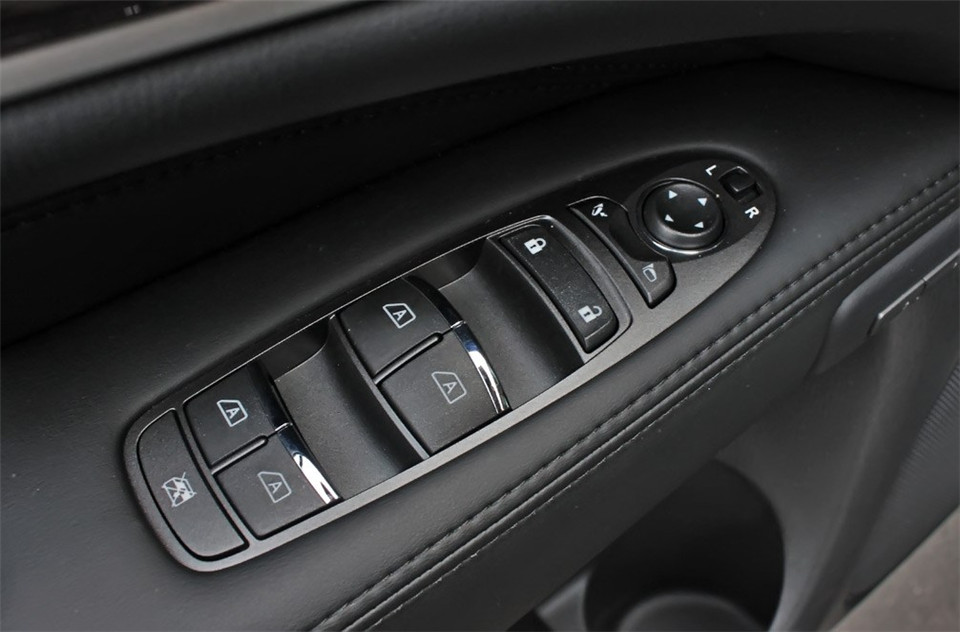 JX35 3.5L CVT 两驱卓越版