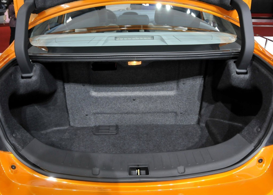 2012款 基本型 座椅空间