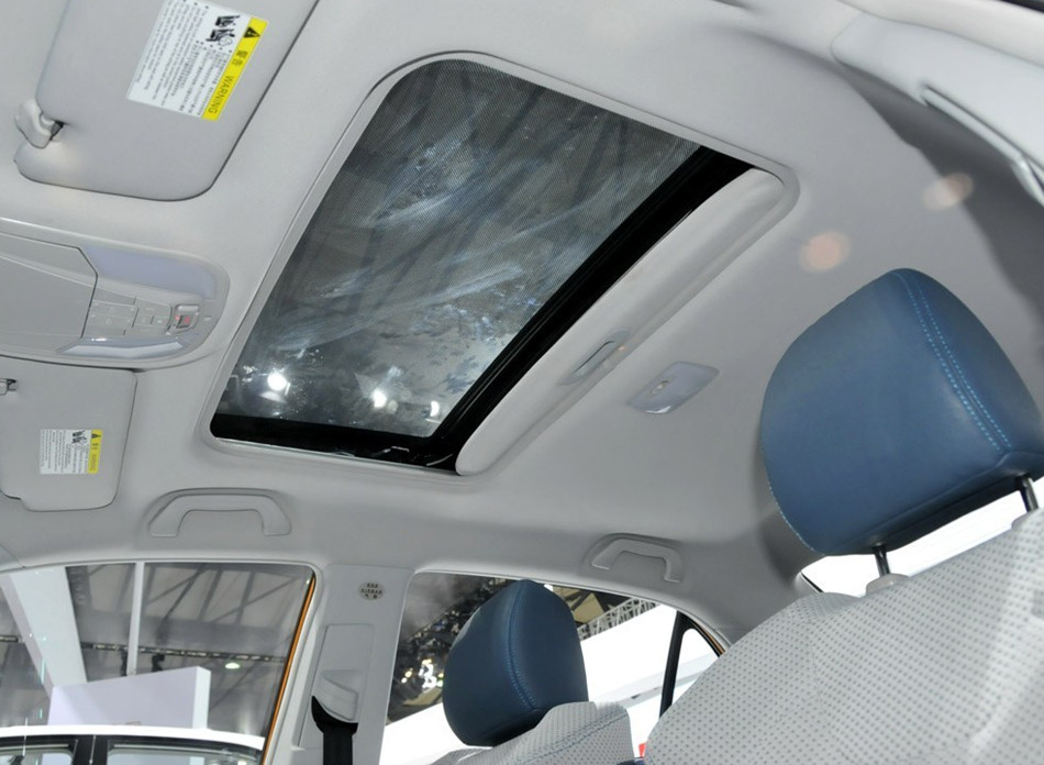 2012款 基本型 座椅空间