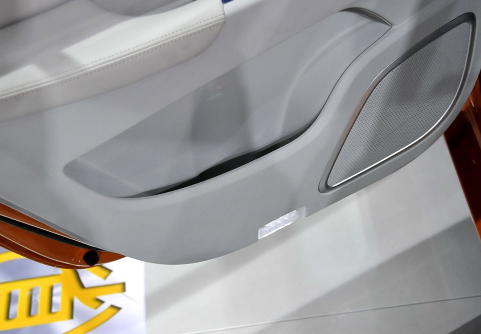 2012款 基本型 座椅空间