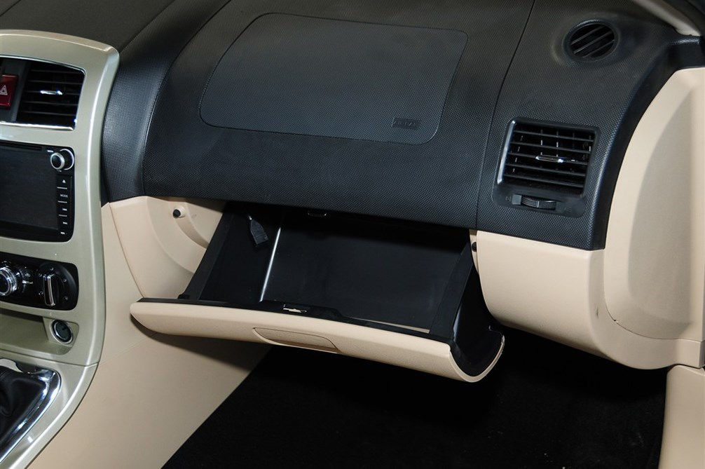 中华H320 2012款 1.5L AT 舒适型 